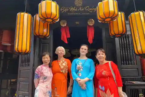 Tour de la ciudad de Hoi An con paseo en barco y liberación de la flor linterna