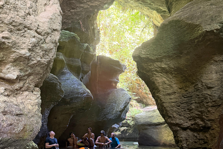 Vega Baja: Highlights views and Guided Tour in Caves