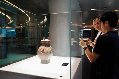 Guangzhou: Cantonese Heritage Tour with Key Cultural Stops