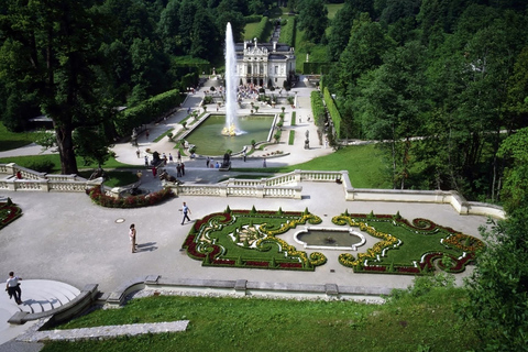 Munich: Neuschwanstein, Linderhof Group or Private Tour Group Tour(With Neuschwanstein Castle Ticket Included)