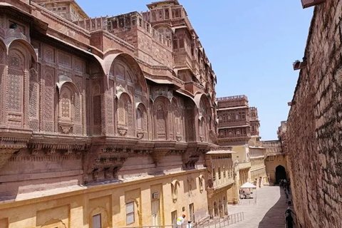 Jodhpur: całodniowa wycieczka z biletem all inclusiveJodhpur: prywatna wycieczka całodniowa bez biletu wstępu