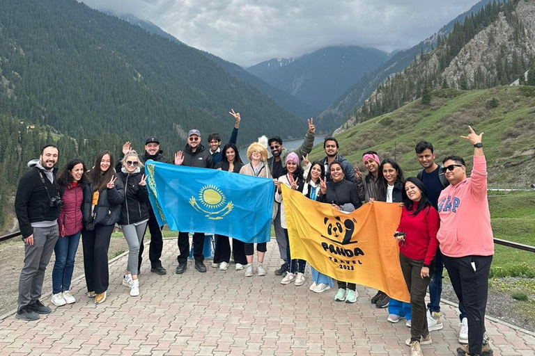 Da Almaty: Escursione di un giorno a Kolsay, ai laghi Kaindy e al canyon di Charyn