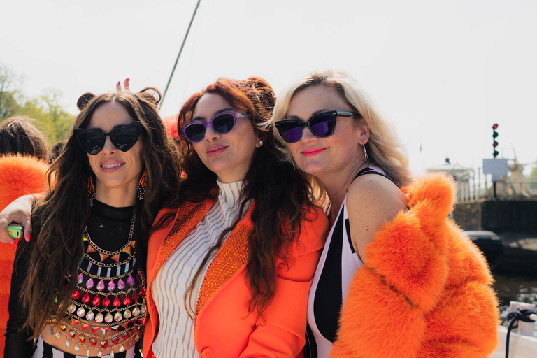 Amsterdam: Kings Day Private Boat Cruise 4 hrs with Skipper Location Westerdoksdijk 705