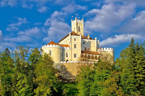 Zagreb: Private day trip to Varaždin & Trakošćan Castle