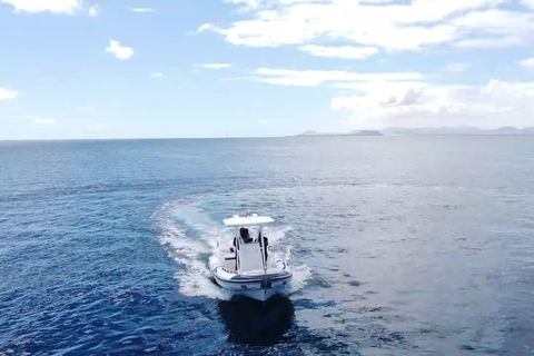 Lanzarote: Passeio de barco particular 2:30hExcursão particular de 2:30 horas