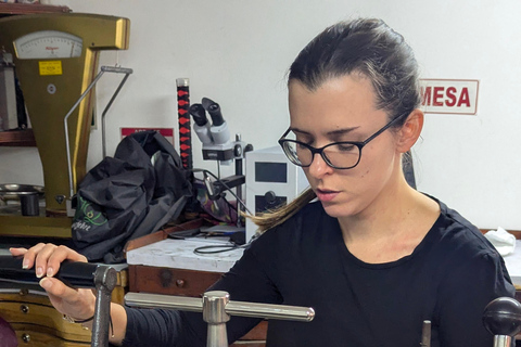 波哥大：制作属于你的祖母绿戒指波哥大：制作属于你自己的翡翠戒指