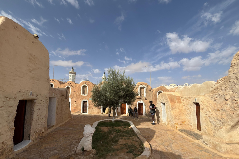 Djerba & Zarzis: Spend the night under the stars and watch the sunrise in the desert ✨ Djerba & Zarzis: Night under the stars and sunrise in the desert ✨