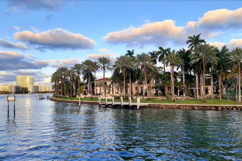 Miami: Star Island & Skyline 90-minutowy rejs przygodowy!Miami: Rejs z przewodnikiem na Star Island z Bayside Marketplace