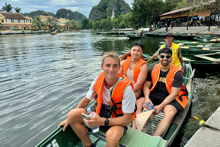 Ninh Binh: Trang An Boat, Bai Dinh, Hoa Lu & Mua Cave Sunset