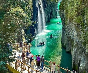 Fukuoka Takachiho Boğazı ve Manzaralı Demiryolu Bir Günlük Tur