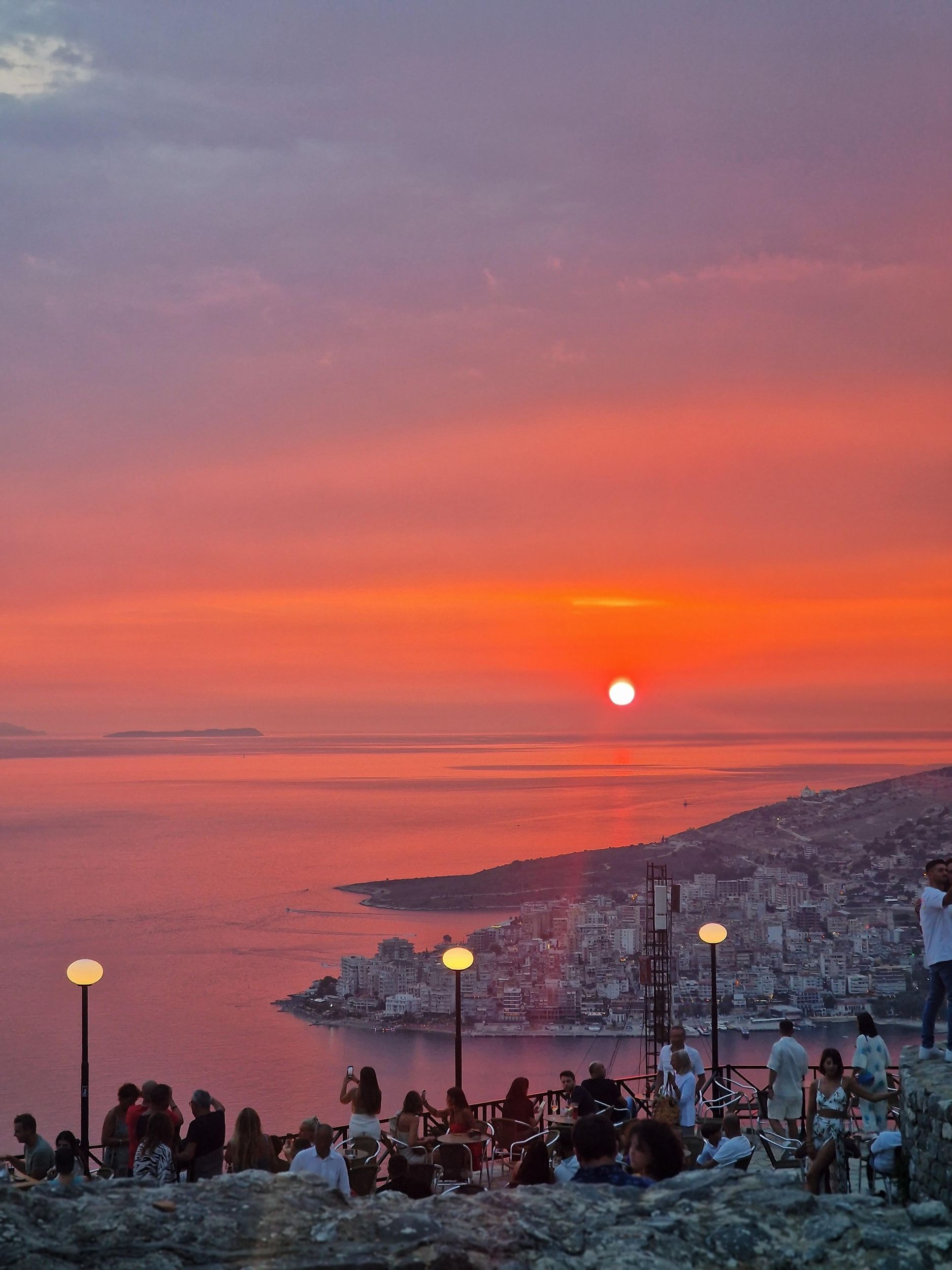 Saranda: Blue Eye, Panorama-Zugfahrt und Sonnenuntergang am Schloss Lekursi
