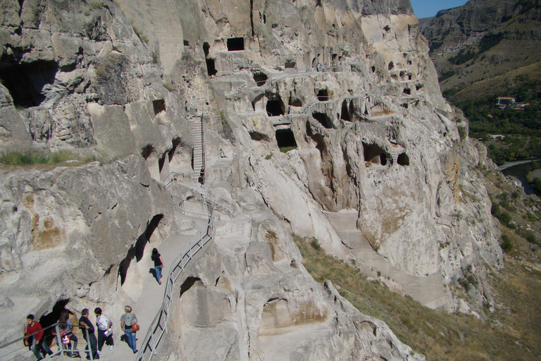 Tbilisi: Borjomi, Rabati, vardzia