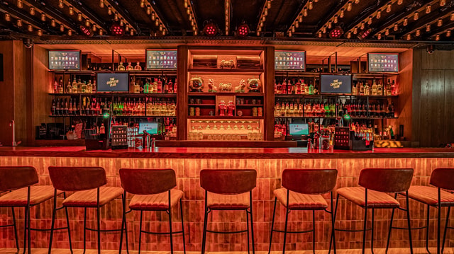 Amsterdam: Party Cocktail and Shot Workshop with Free Drinks