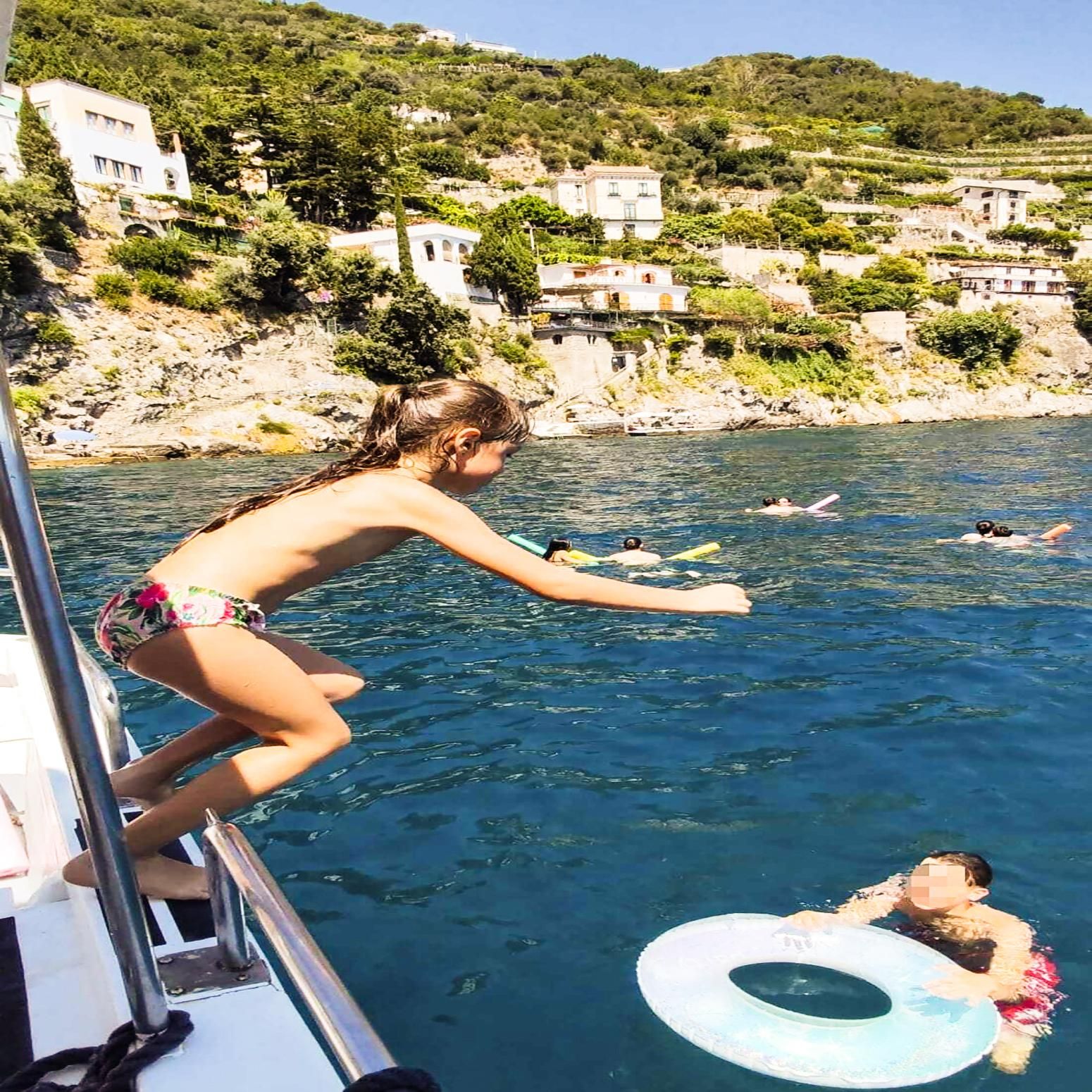 Von Amalfi aus: Küste & Furore Fjord Bootstour mit Badepause