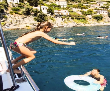 From Amalfi: Coast & Furore Fjord Boat Tour with Swim Break