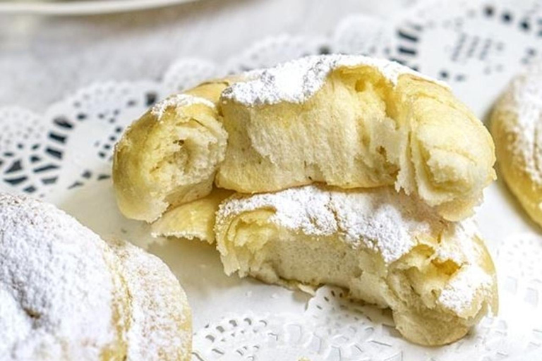 Palma de Mallorca : Best Street Food Tour With A Local Guide Palma de Mallorca: 3 Hours Private Food Tasting Walking Tour