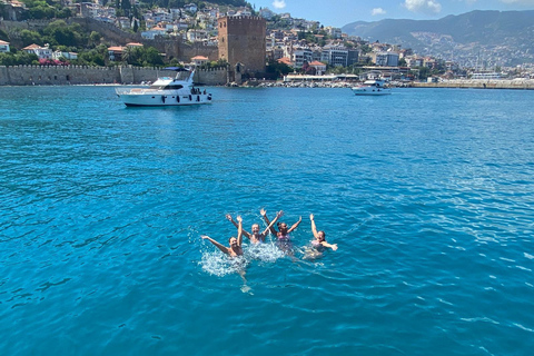 Alanya: Relax Boat with Snorkeling, Lunch, and Drinks ALANYA CRUISE NO TRANSFER