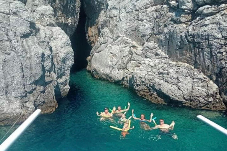 Wycieczka piracka łodzią w Icmeler, lunch i napoje bez ograniczeńRejs piracki w Icmeler, lunch i napoje bez ograniczeń