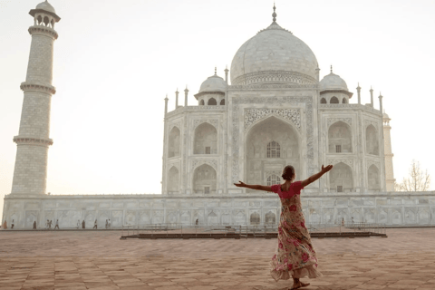 From Jaipur: Taj Mahal & Agra Private Guided Day Tour Tour with AC Car, Driver, Guide and Monument Entrances