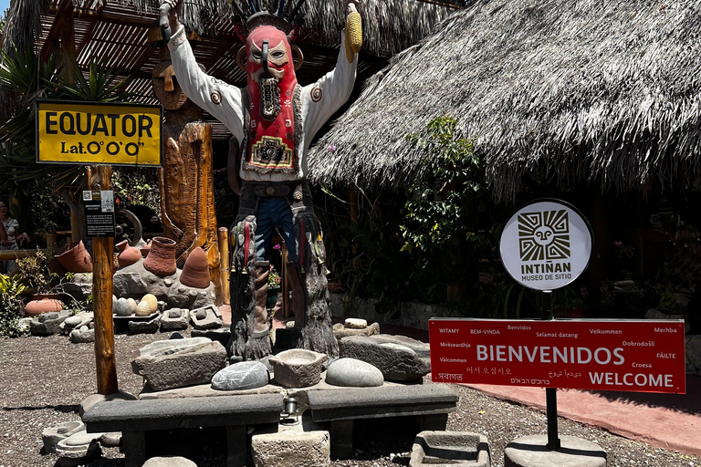 从基多出发：世界中心、纪念碑、太阳博物馆和火山口从基多出发：世界中心纪念碑、太阳博物馆和火山口