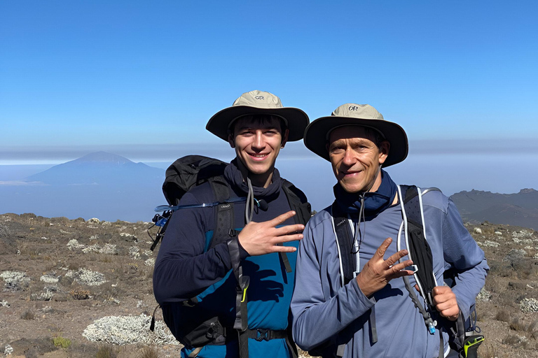 Kilimandscharo: 7 Tage Machame Trek mit Tansania Anderswo