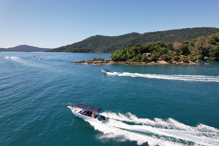 Shared speedboat tour of 6 islands and paradise beaches in Paraty Shared speedboat ride to 6 islands and paradise beaches in Paraty