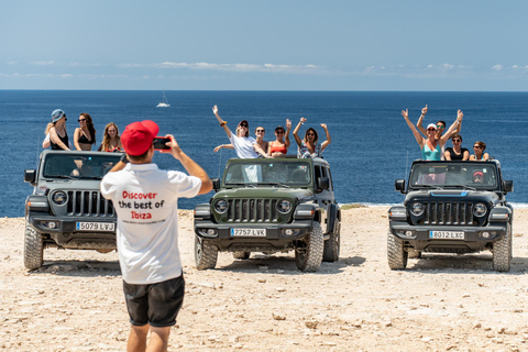 Ibiza: Private Jeep Wrangler Tour & Lunch at Beach Rest.