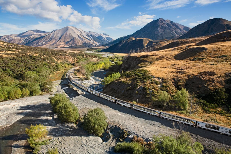 Christchurch: Waimakariri River Train & Castle Hill Day Tour