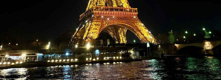 Les meilleures croisières privées à Paris avec champagne et d'autres surprises