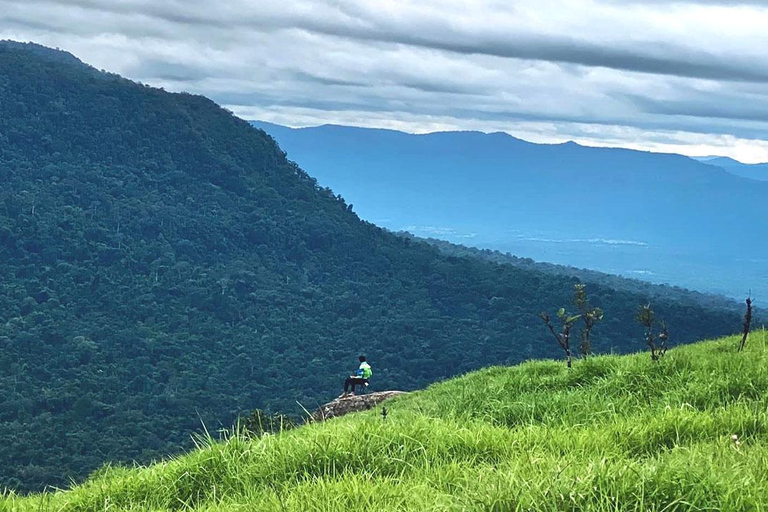 PhnomPenh: 2 giorni di trekking e campeggio sul monte Knang Phsar
