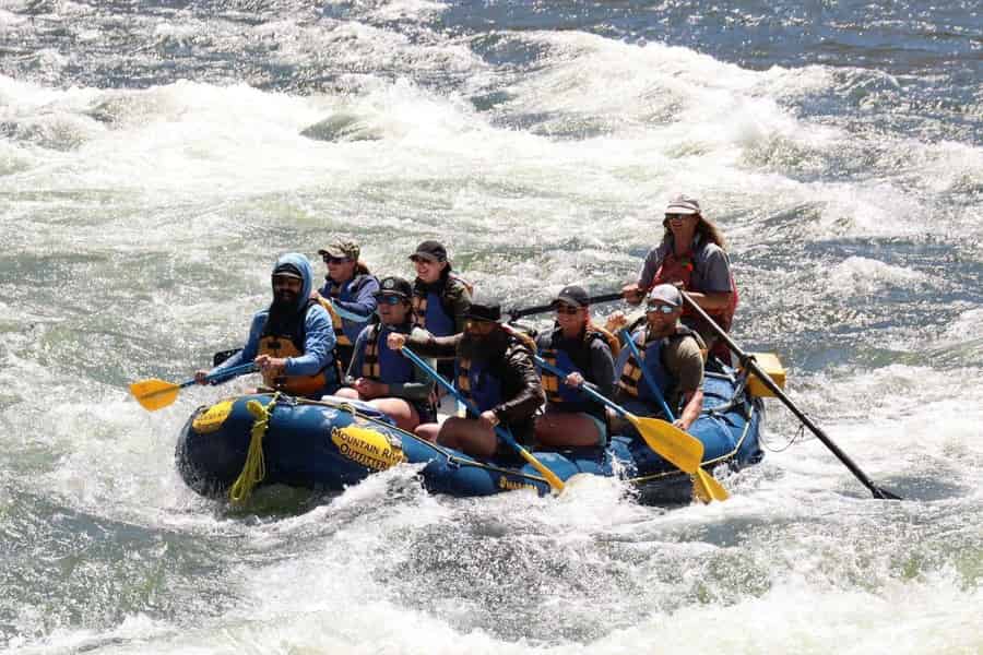 Ab Riggins: Ganztägige Rafting-Tour auf dem Salmon River. Foto: GetYourGuide