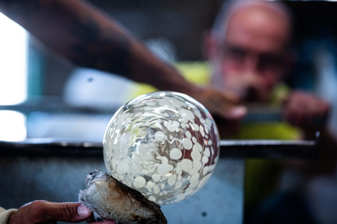 Venecia: taller de vidrio soplado y demostración en Murano