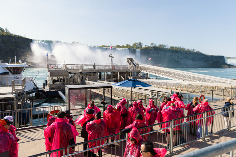 Niagara Falls: Boat Ride and Journey Behind the Falls Tour