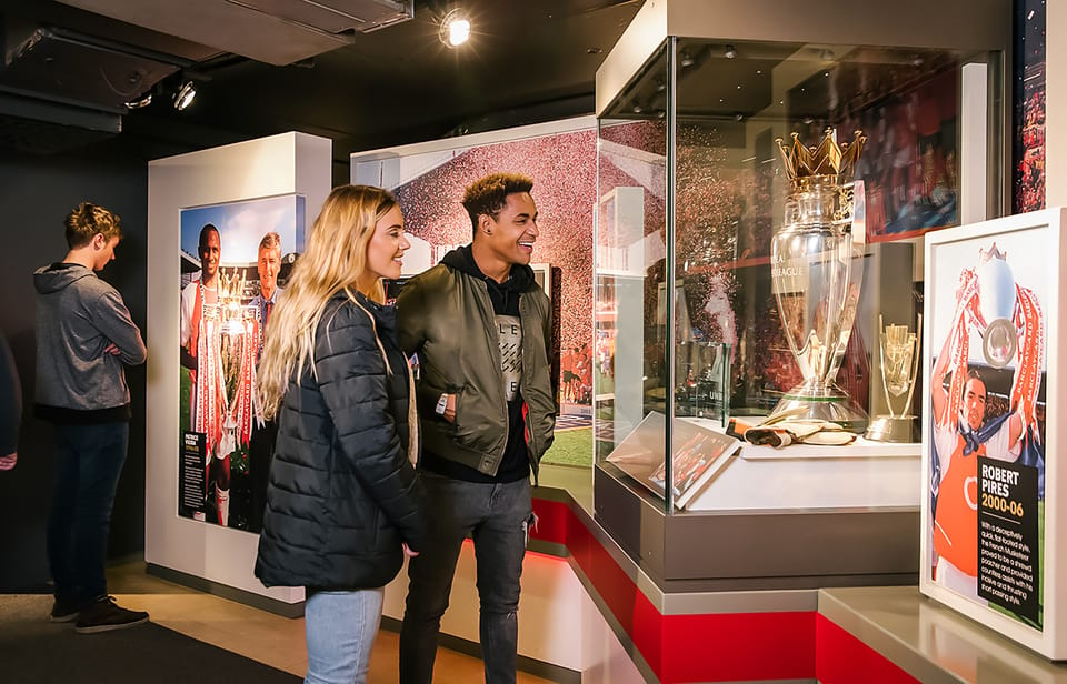 Londres: Tour no Emirates Stadium com Guia de Áudio