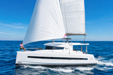 Marseille: Catamaran Cruise Tour to the Frioul Islands