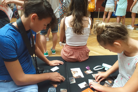 Parijs: Schattenjacht in het Louvre voor gezinnen en kinderenParijs: schattenjacht in het Louvre voor gezinnen en kinderen