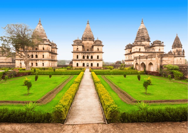 Visit Touristic Highlights of Orchha & Jhansi Full Day Tour by Car in Orchha, India