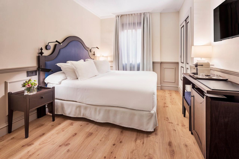 From Madrid: Ronda, White Villages & Seville in 3 Days Round Trip - No Accommodation