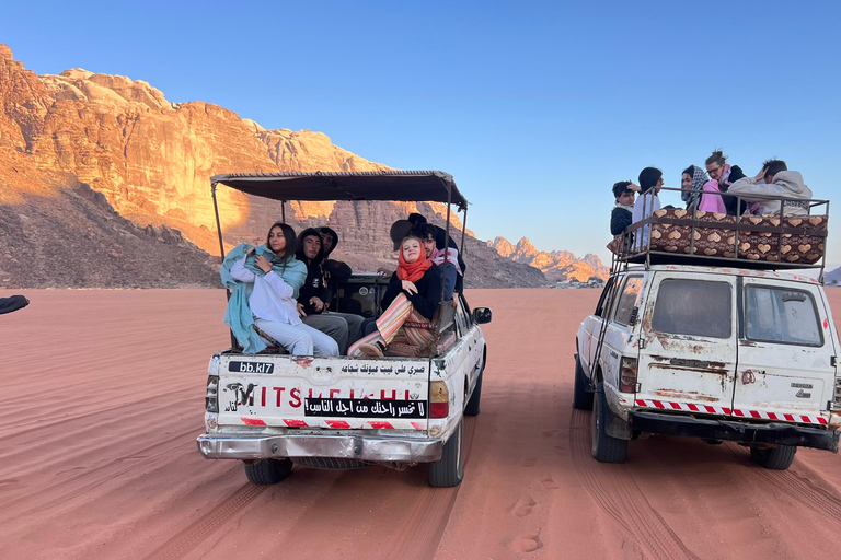 Wadi Rum: 4-Hour Jeep Tour with 1-Night Desert Camp & Meals
