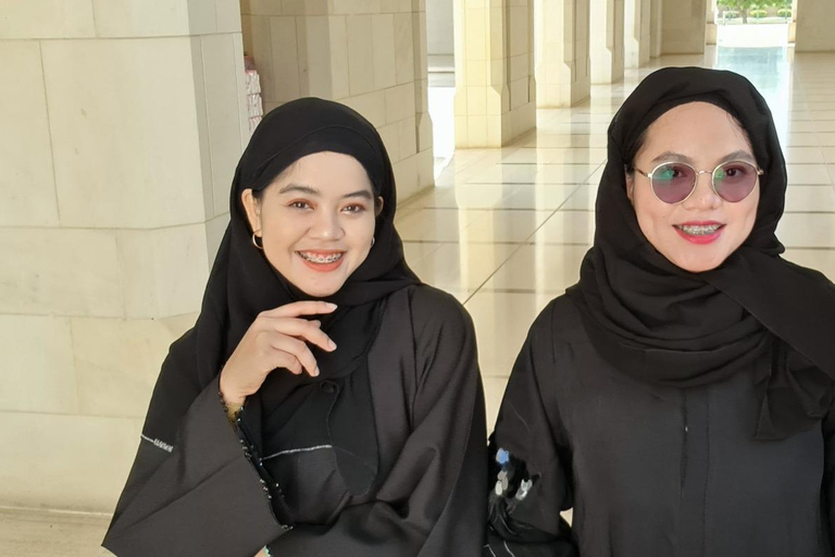 Best of Muscat in One Day (8–9 Hours) with Hotel Pickup