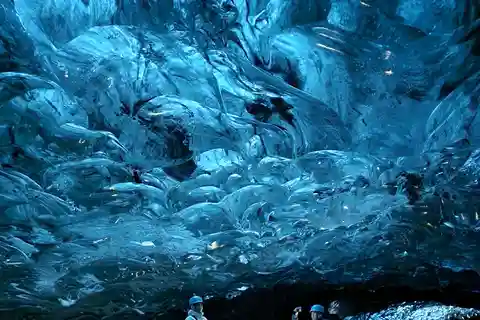 Jökulsárlón : Visite de la grotte de glace bleue et promenade sur le glacier