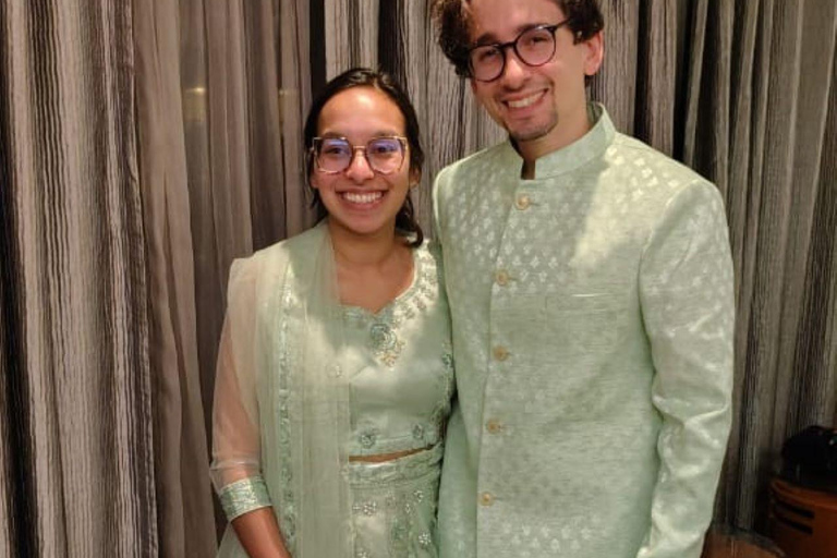 Wedding Wear & Bollywood Glam Shopping Tour (Women-Led Tour) Wedding Wear & Bollywood Glam Shopping Tour (Half-Day Tour)