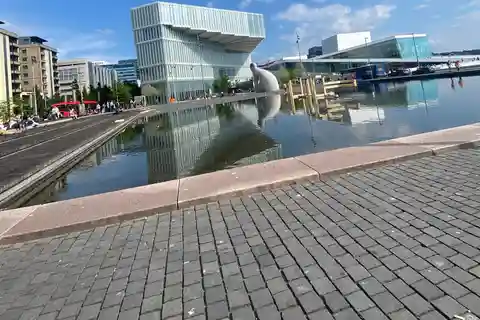 Oslo: Private Walking Tour _City Highlights & Hidden Gems