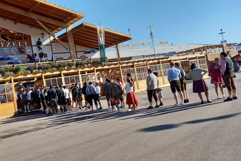 Oktoberfest Experience: Guided Tour, Lunch & Beer Oktoberfest Experience: Guided Tour, Lunch & Beer in Spanish