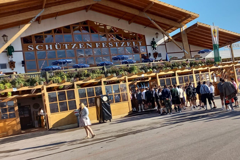 Oktoberfest Experience: Guided Tour, Lunch & Beer Oktoberfest Experience: Guided Tour, Lunch & Beer in Spanish