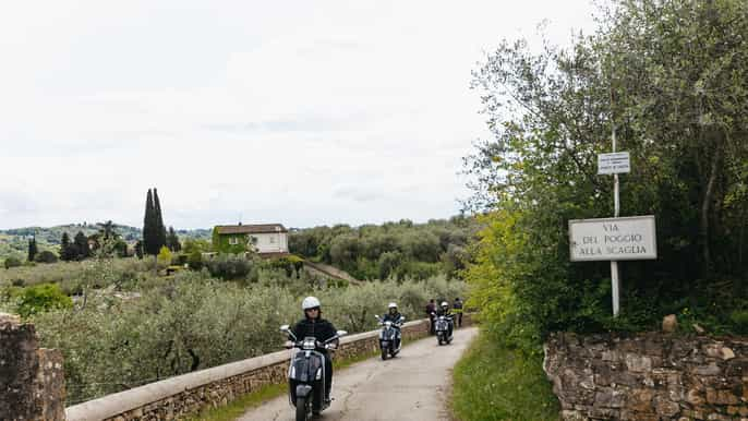 From Florence: Tuscan Countryside Vespa Tour with Tastings