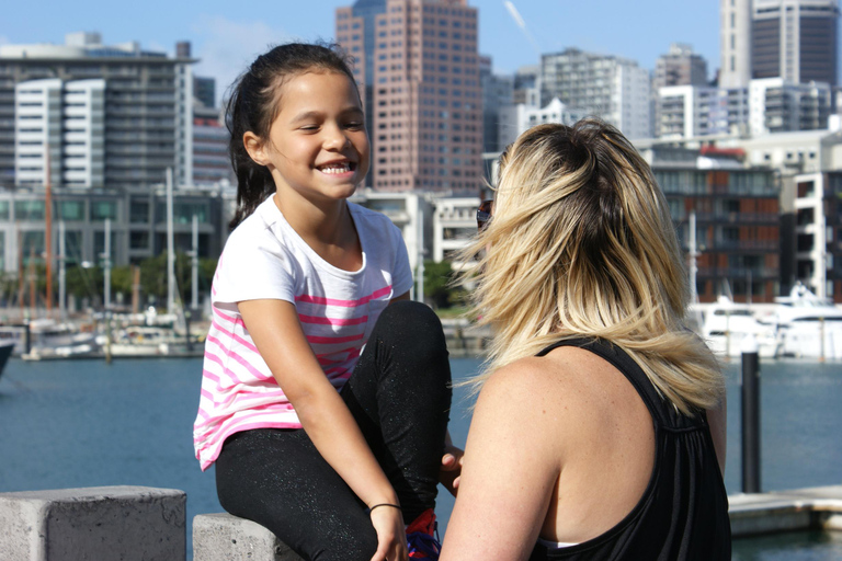 Auckland Family Tales: Stroll Through The City Of Sails Spanish guided tour
