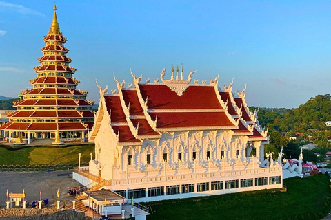 Chiang Mai: Templi del Buddha bianco, blu e grande a Chiang Rai