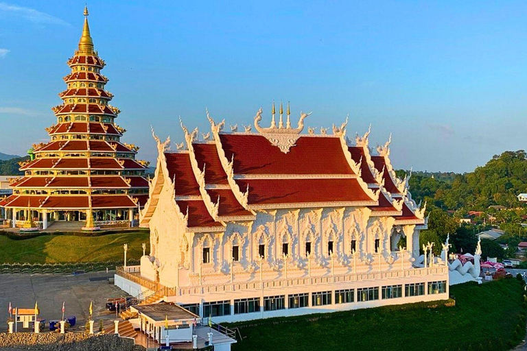 Chiang Mai: Weiße, blaue und große Buddha-Tempel in Chiang Rai