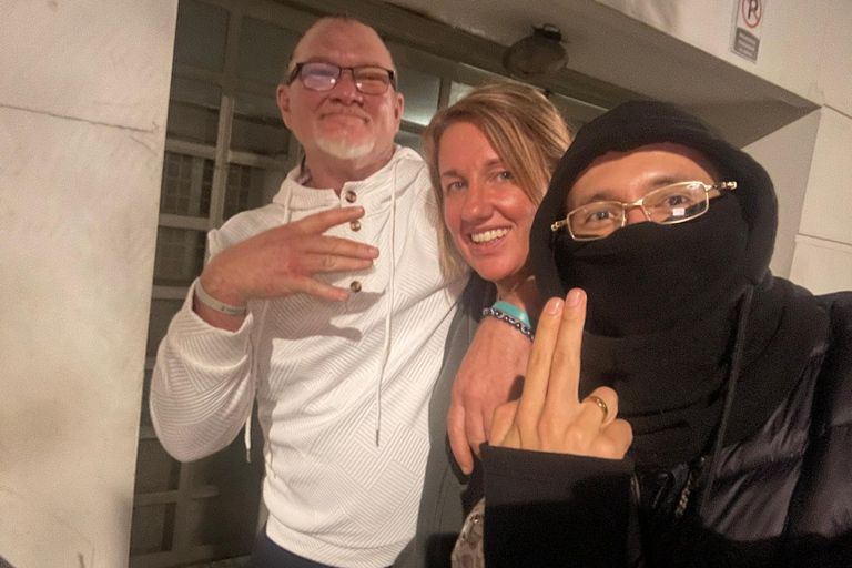 Medellín: Poblado Rooftops and Local Clubs Tour with Shots